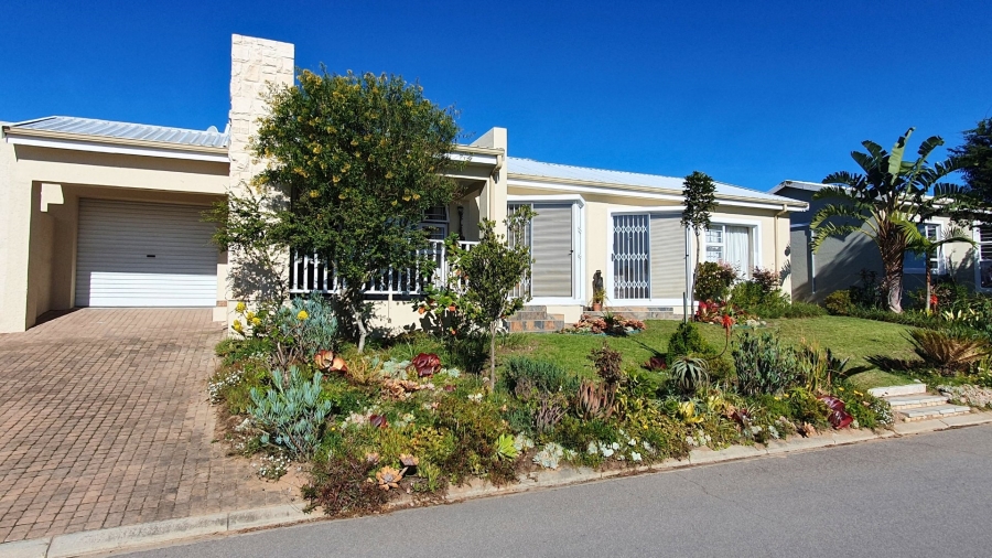 3 Bedroom Property for Sale in Heiderand Western Cape